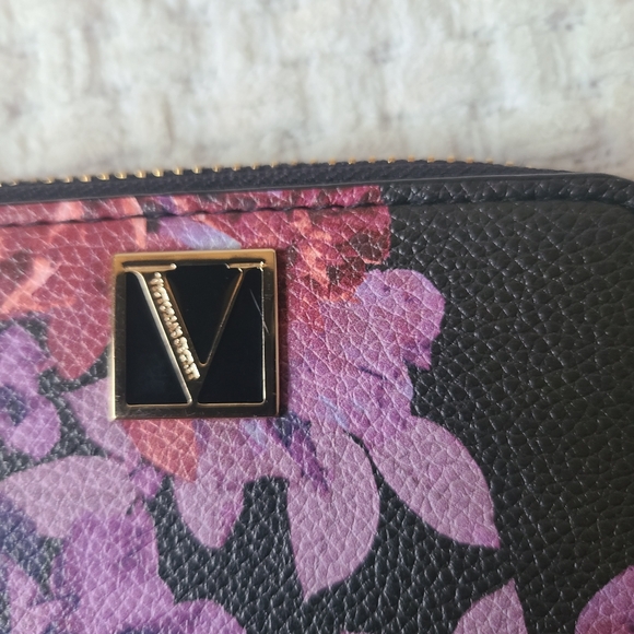 Victoria's Secret Floral Black and Pink Women's Wallet - Picture 6 of 9